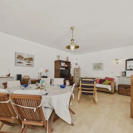 200 M De La - Plein Centre - Cour Interieure Nyaraló