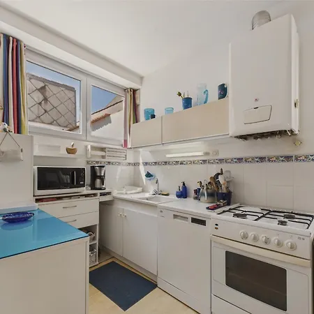 200 M De La - Plein Centre - Cour Interieure