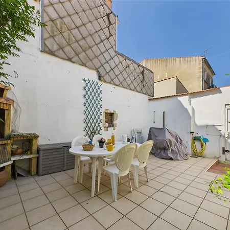 200 M De La - Plein Centre - Cour Interieure Nyaraló Les Sables-dʼOlonne